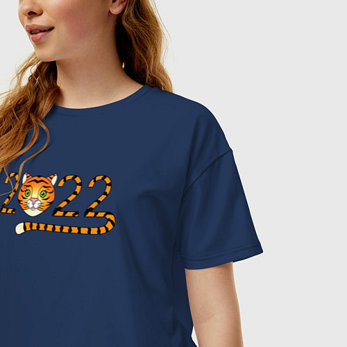 Женская футболка оверсайз Год Тигра 2022 с мордочкой / Тёмно-синий – фото 3