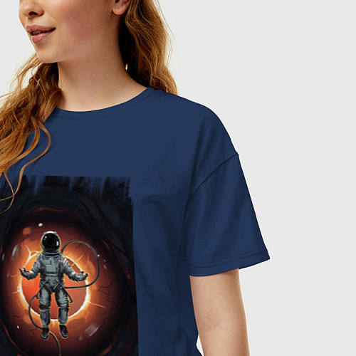 Женская футболка оверсайз Взгляд Бездны / Тёмно-синий – фото 3
