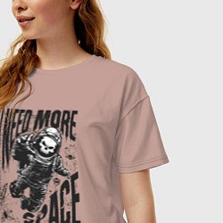 Футболка оверсайз женская Космонавт скелет, цвет: пыльно-розовый — фото 2