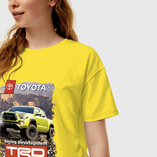 Женская футболка оверсайз Toyota Racing Development mountains competition / Желтый – фото 3