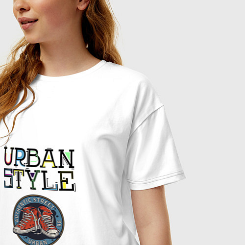 Женская футболка оверсайз Кроссовки городской стиль / Белый – фото 3