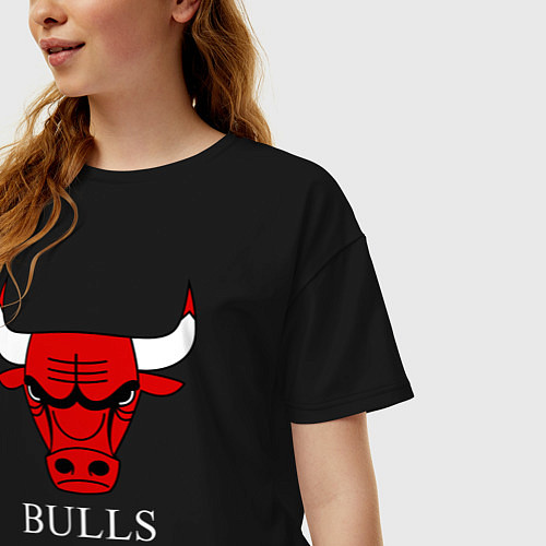 Женская футболка оверсайз Chicago Bulls are coming Чикаго Буллз / Черный – фото 3