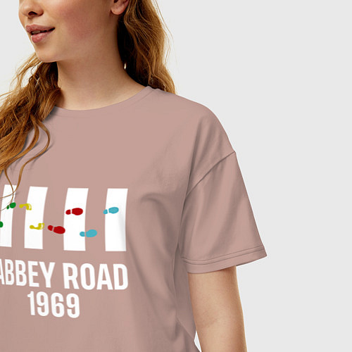 Женская футболка оверсайз THE BEATLES ABBEY ROAD / Пыльно-розовый – фото 3