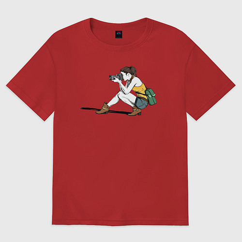 Женская футболка оверсайз Девушка фотограф за работой / Красный – фото 1