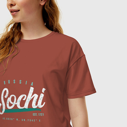 Женская футболка оверсайз Россия - Сочи / Кирпичный – фото 3