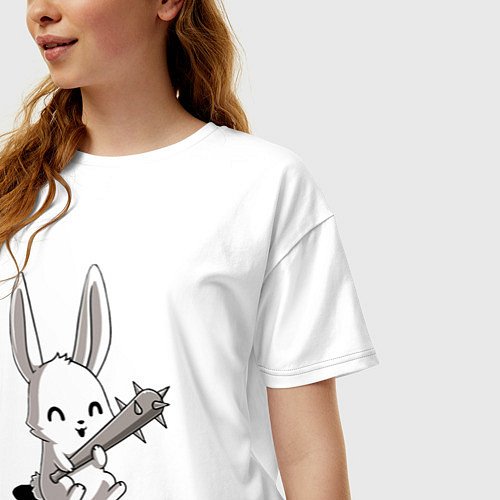 Женская футболка оверсайз Милый зайчик с дубинкой / Белый – фото 3