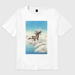 Футболка оверсайз женская Pair of Ducks Flying Over Snowy Reed Collar, цвет: белый