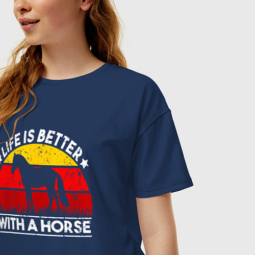 Женская футболка оверсайз Жить лучше с лошадью / Тёмно-синий – фото 3