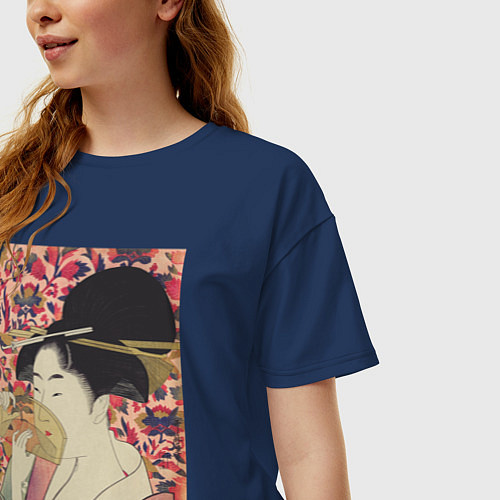 Женская футболка оверсайз Kushi Портрет девушки / Тёмно-синий – фото 3