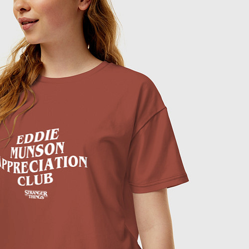 Женская футболка оверсайз Eddie Munson Appreciation Club / Кирпичный – фото 3