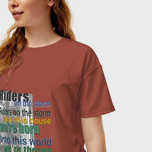 Женская футболка оверсайз The Doors - Текст Tiders on the storm / Кирпичный – фото 3