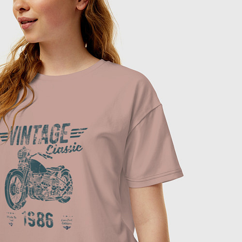 Женская футболка оверсайз Винтажная классика 1986 мотоцикл / Пыльно-розовый – фото 3