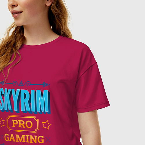 Женская футболка оверсайз Игра Skyrim pro gaming / Маджента – фото 3