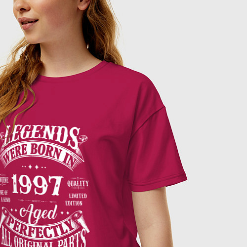 Женская футболка оверсайз Рожденный легендой в 1997 / Маджента – фото 3