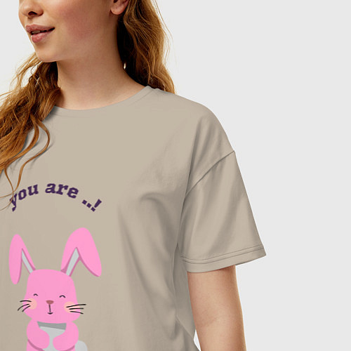 Женская футболка оверсайз Год розового кролика / Миндальный – фото 3