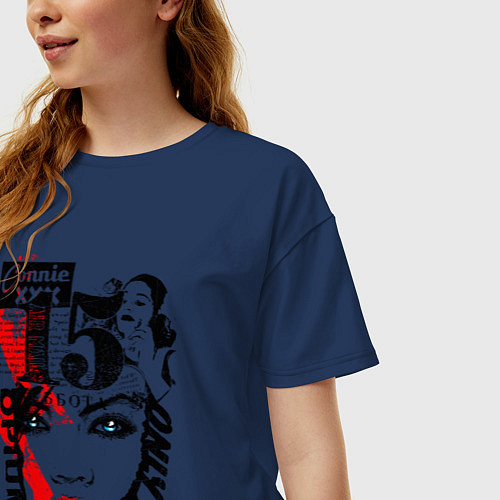 Женская футболка оверсайз Лицо девушки и молния / Тёмно-синий – фото 3