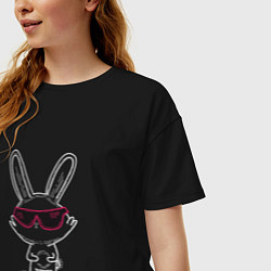 Футболка оверсайз женская Кролик в розовых очках, цвет: черный — фото 2