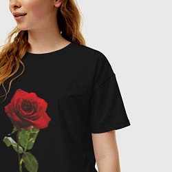 Футболка оверсайз женская Красивая красная роза, цвет: черный — фото 2