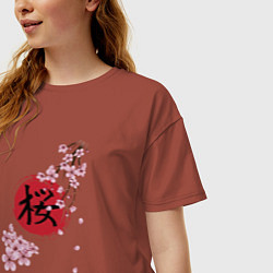 Футболка оверсайз женская Цветущая вишня и красный круг с японским иероглифо, цвет: кирпичный — фото 2