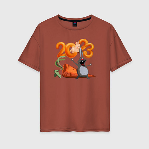 Женская футболка оверсайз Заяц с большой морковкой - новый год / Кирпичный – фото 1
