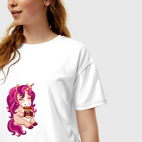 Женская футболка оверсайз Розовый единорог со стаканом кофе / Белый – фото 3