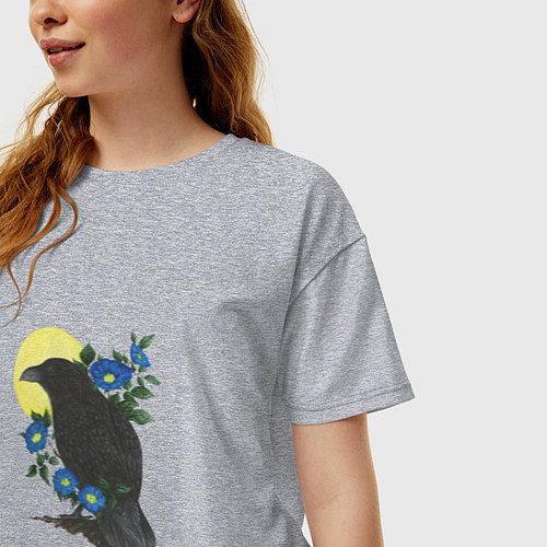 Женская футболка оверсайз Ворон на ветке под солнцем / Меланж – фото 3