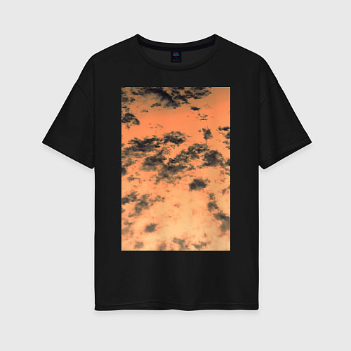 Женская футболка оверсайз Закат и черные облака / Черный – фото 1