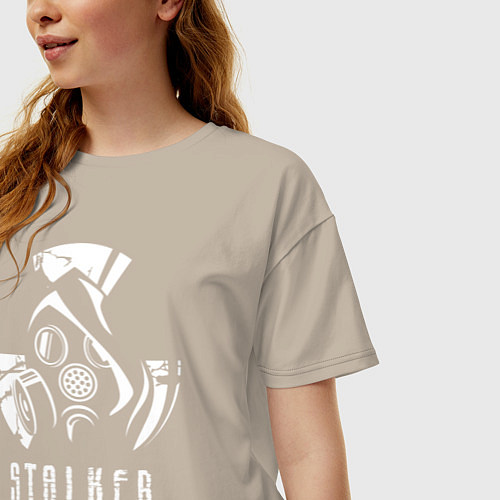 Женская футболка оверсайз STALKER противогаз / Миндальный – фото 3