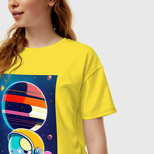Женская футболка оверсайз Улыбчивый астронавт в космосе / Желтый – фото 3