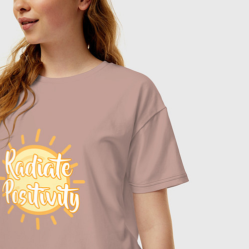 Женская футболка оверсайз Radiate positivity / Пыльно-розовый – фото 3