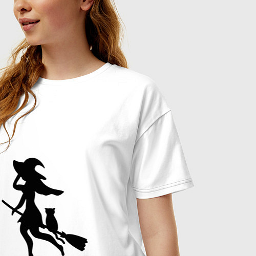 Женская футболка оверсайз Ведьмочка и кот на метле / Белый – фото 3