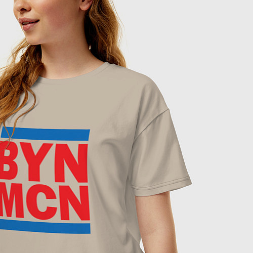Женская футболка оверсайз Run Bayern Munchen / Миндальный – фото 3