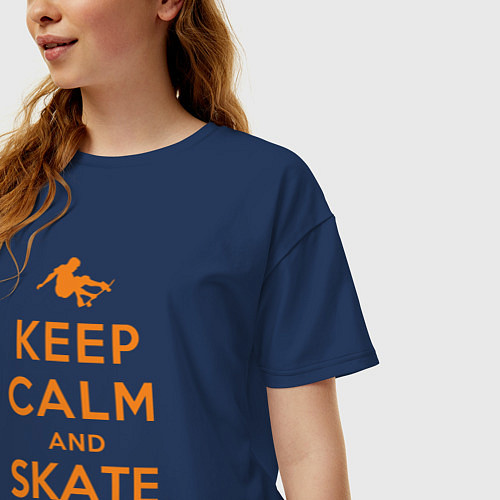 Женская футболка оверсайз Skate on / Тёмно-синий – фото 3