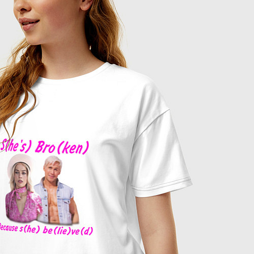 Женская футболка оверсайз Барби: she broken because she believed / Белый – фото 3