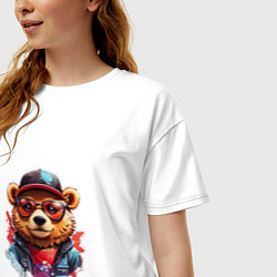 Футболка оверсайз женская Модный медведь в кепке и в очках, цвет: белый — фото 2