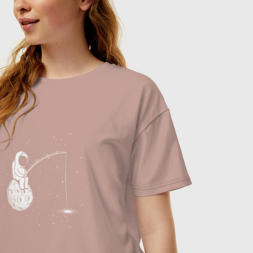 Женская футболка оверсайз Рыбалка в космосе / Пыльно-розовый – фото 3