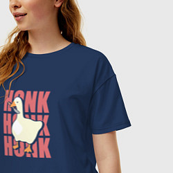 Футболка оверсайз женская Гусь с ножом - Untitled Goose Game, цвет: тёмно-синий — фото 2