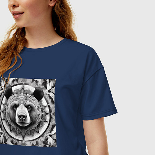 Женская футболка оверсайз Мандала-медведь / Тёмно-синий – фото 3