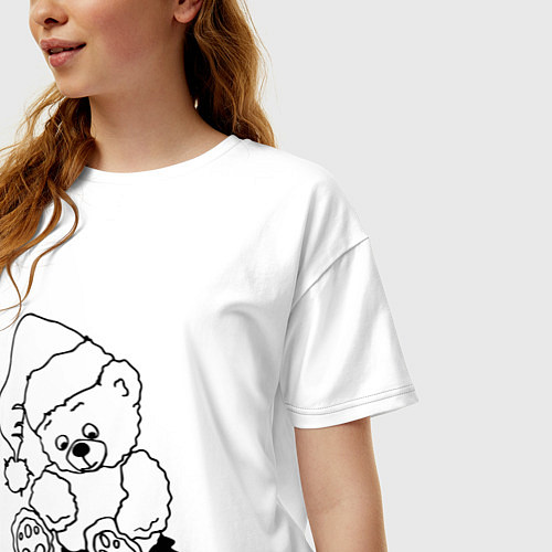 Женская футболка оверсайз Мишка игрушечный в колпаке деда Мороза - раскраска / Белый – фото 3