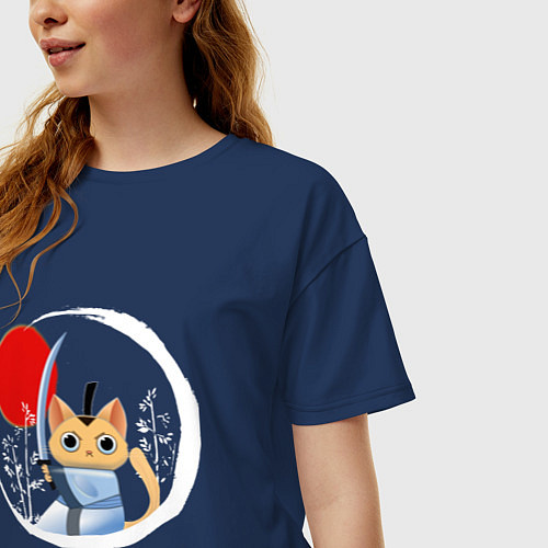 Женская футболка оверсайз Анимешный кот самурай / Тёмно-синий – фото 3