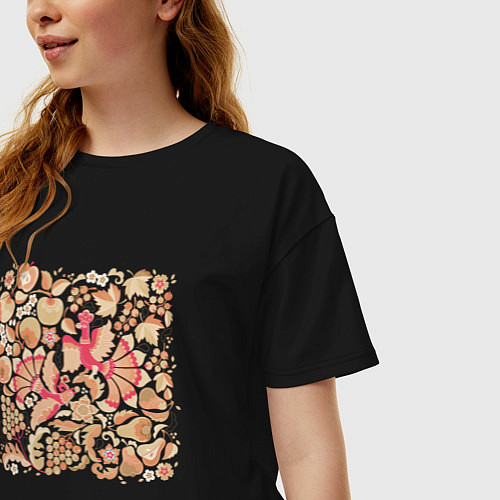 Женская футболка оверсайз Птицы и плоды в саду: русский орнамент / Черный – фото 3