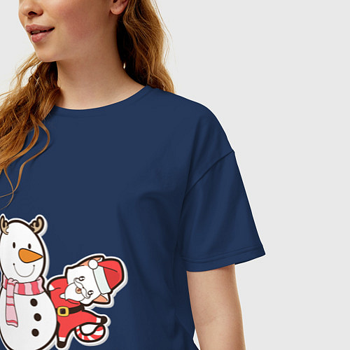 Женская футболка оверсайз Новогодние котики / Тёмно-синий – фото 3