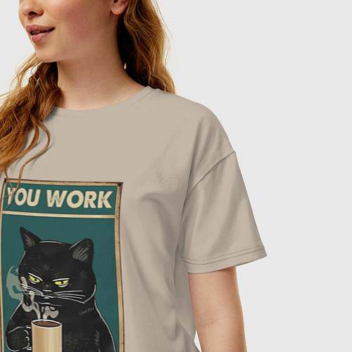 Женская футболка оверсайз Суровый кот начальник / Миндальный – фото 3