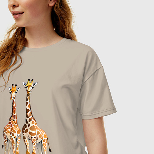 Женская футболка оверсайз Друзья-жирафы / Миндальный – фото 3