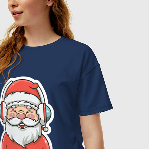 Женская футболка оверсайз Дед Мороз в наушниках / Тёмно-синий – фото 3