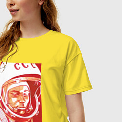 Футболка оверсайз женская Gagarin in red, цвет: желтый — фото 2