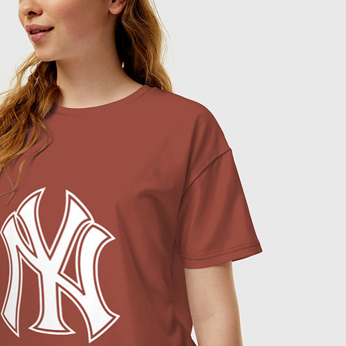 Женская футболка оверсайз New York yankees - baseball logo / Кирпичный – фото 3