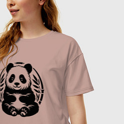 Футболка оверсайз женская Сидящая чёрная панда в позе лотоса, цвет: пыльно-розовый — фото 2