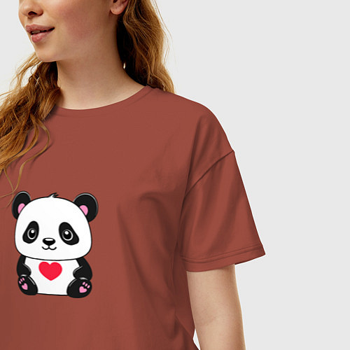 Женская футболка оверсайз Малыш панды с сердечком / Кирпичный – фото 3