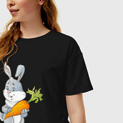 Футболка оверсайз женская Мультяшный заяц с морковкой, цвет: черный — фото 2